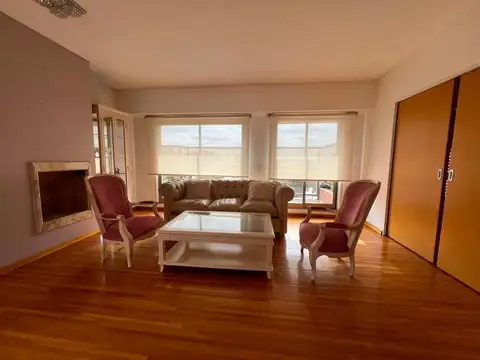 Departamento 4 ambientes con 4 baños
