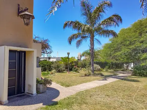 Casa en Venta en Villa Los Aromos, USD 220.000