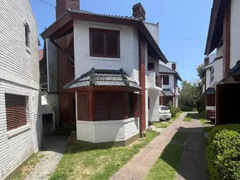 Depto Tipo Casa en Venta de 3 dormitorios