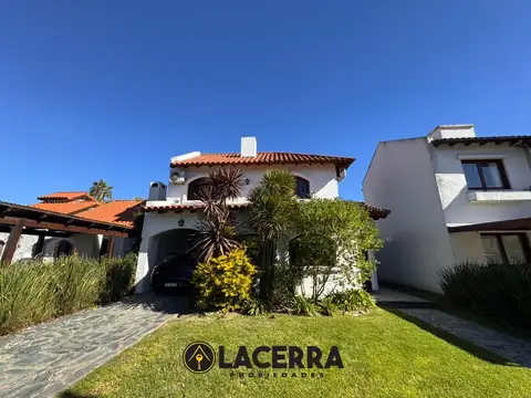Venta de Excelente Casa 5 amb en el barrio Aranjuez, Escobar
