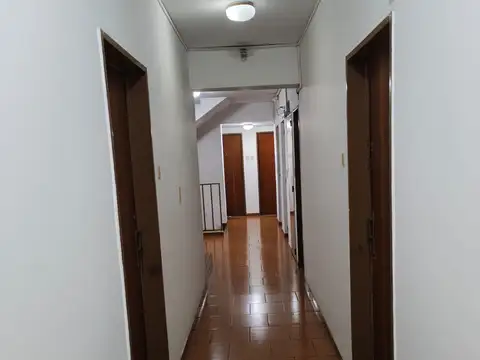 DUEÑO VENDE EXCELENTE DEPARTAMENTO EN PLENO CENTRO