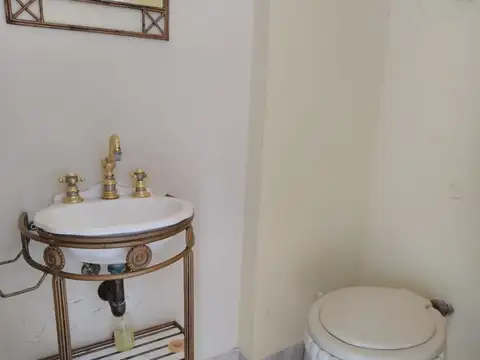 Casa 4 ambientes con 4 baños