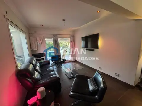 Casa 6 ambientes con 4 baños