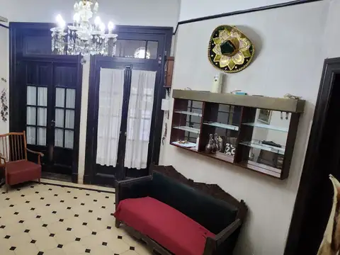 Depto Tipo Casa en Venta de 6 ambientes