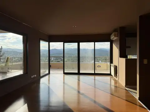 DEPARTAMENTO TRES DORMITORIOS CON COCHERA Y AMENITIES