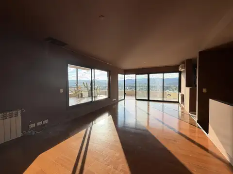 Departamento en Alquiler de 3 dormitorios