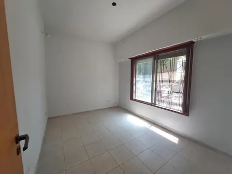 Casa 2 ambientes con 1 baño