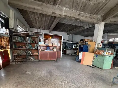 Local en Venta 40 años