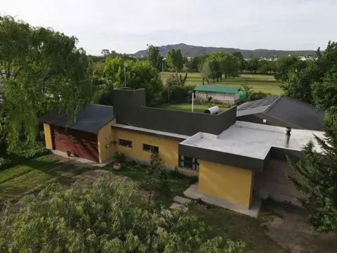 VENTA CASA 1500M2  3 DORM VALLE DEL GOLF MALAGUEÑO