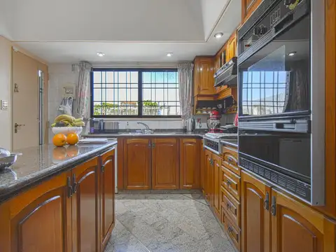 VENTA CASA 4 AMBIENTES 4 COCHERAS JARDIN VILLA MAIPU