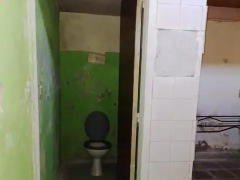 Local comercial sobre Centenario Uruguayo al 1900