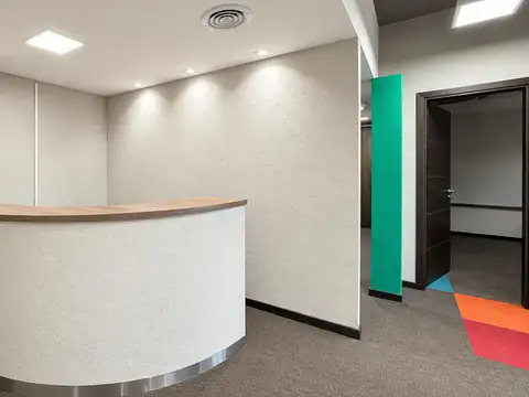Oficina en Alquiler con 1 cochera