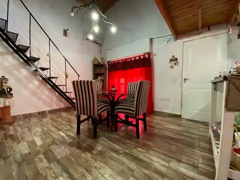 CASA PH  7 AMBIENTES VENTA CASEROS PATIO