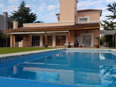 Casa en alquiler, Barrio San Isidro Labrador
