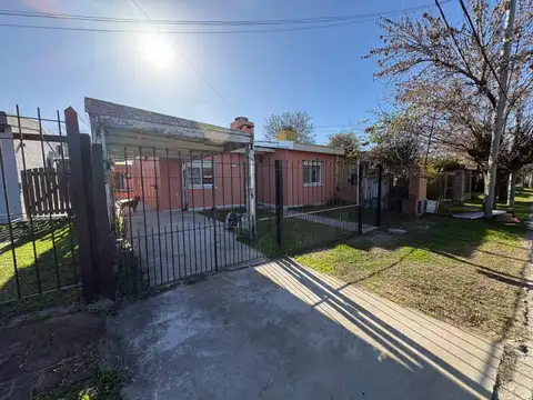 Casa 4 ambientes con 1 baño
