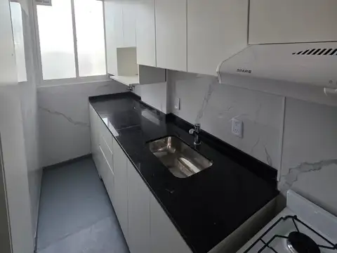 Excelente 3 ambientes a re estrenar balcon aterrazado Vista abierta
