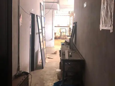 Galpon en Venta 8  mts Frente