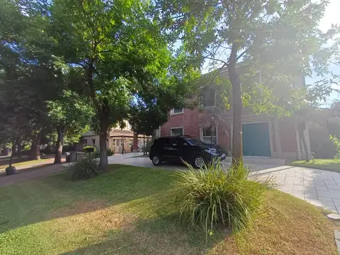 Casa en Venta de 5 dormitorios