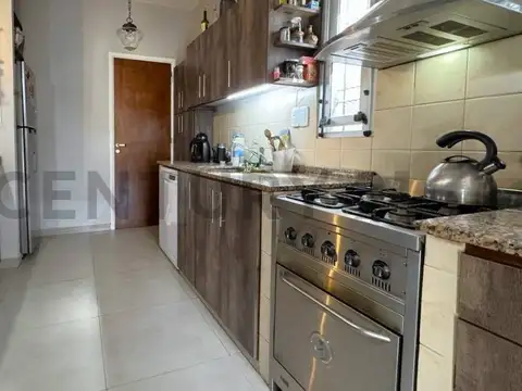 san pedro 1100, Piso 0