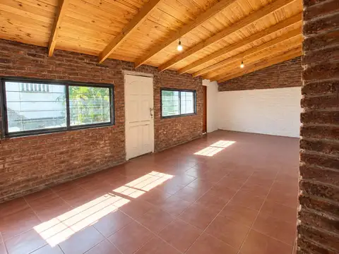 Casa en Venta en Temperley, USD 94.900