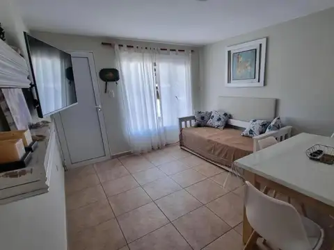 Departamento en venta - 1 Dormitorio 1 Baño - Cochera - Monte Hermoso
