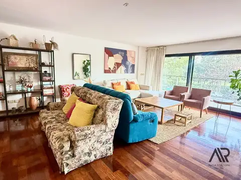 Apartamento en alquiler c/ cochera en Punta Carretas