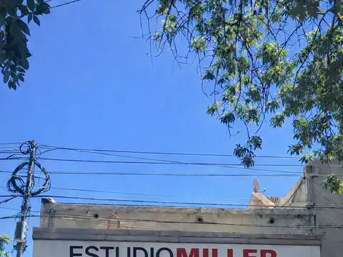 (COGHLAN) SUPERI 2544 - 500m2 - DEPOSITO con COCHERA - EXCELENTE ZONA - APTO VARIOS RUBROS