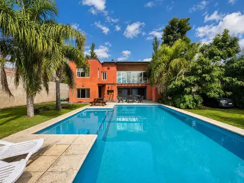 VENTA - Casa en Funes 4 dormitorios