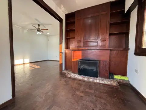 Casa en Alquiler con 1 cochera