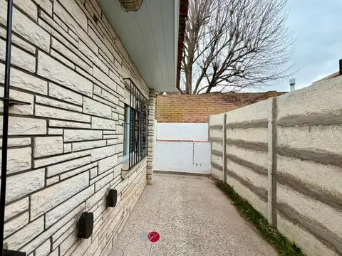 Depto Tipo Casa en Alquiler 35 años