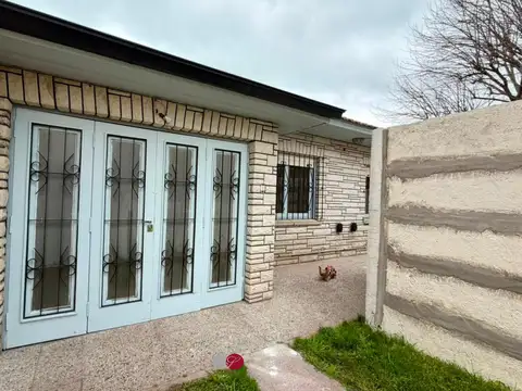 Depto Tipo Casa 3 ambientes con 2 baños