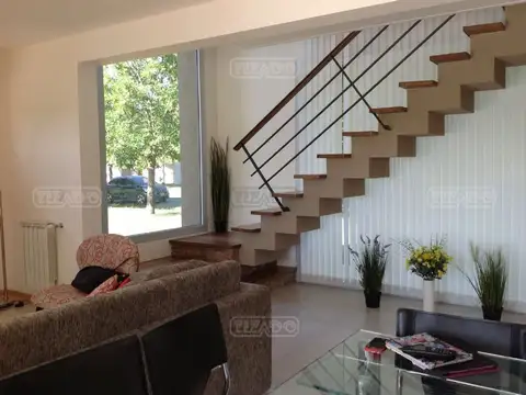 Casa en Alquiler de 3 dormitorios