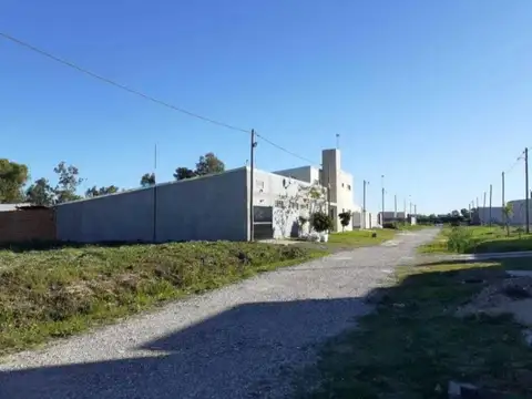 Terreno en Venta en Villa Elvira, USD 13.000