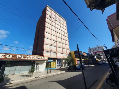 Chiozza 2100, Piso 4