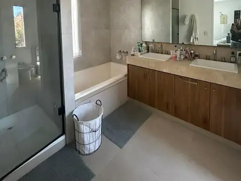 Casa en Alquiler Temporal en Laguna Del Sol, USD 2.800