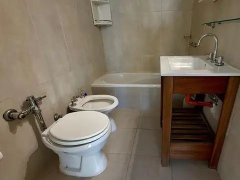 Departamento muy luminoao, piso alto con vista a la ciudad