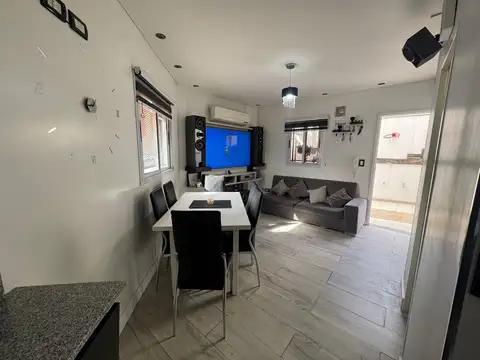 Depto Tipo Casa en Venta 9 años