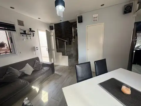 VENTA PH 3AMB. DISEÑO MODERNO DETALLE DE CATEGORIA