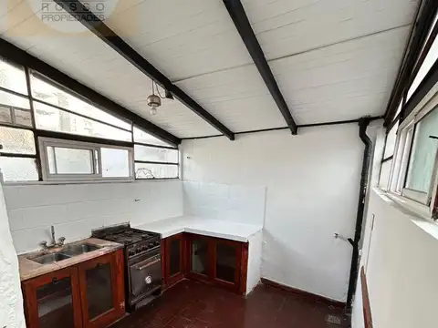 Depto Tipo Casa 2 ambientes con 1 baño