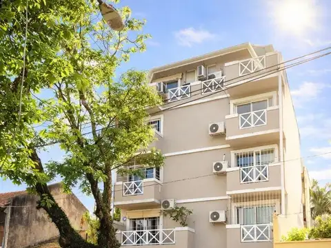 2 Ambientes con Luz Natural y Balcón para Desayunos con Sol