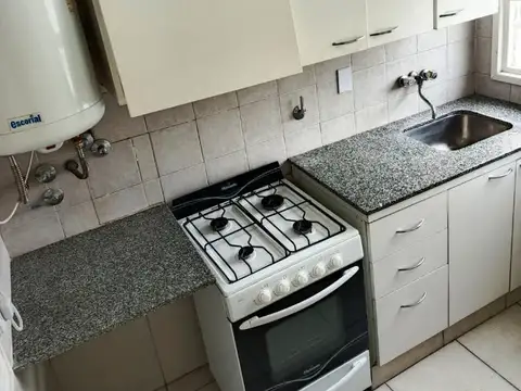 Depto Tipo Casa 4 ambientes con 1 baño