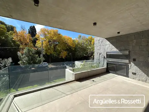 Alquiler Departamento 2 Dormitorios con cochera y baulera Fisherton Park