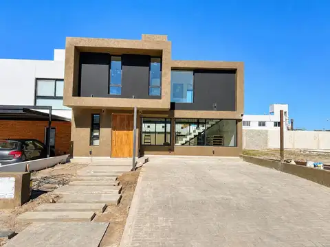 VENTA CASA ETAPA 1 - 3 DORMITORIOS DOCTA CÓRDOBA