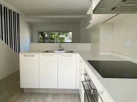 Depto Tipo Casa en Venta de 3 ambientes