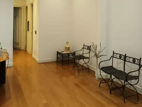 Amplia oficina en venta.