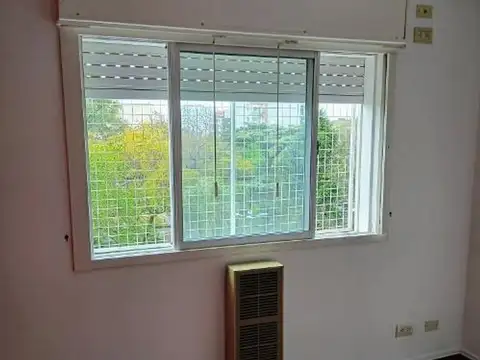 HERMOSO 4 AMB BALCON / COCHERA