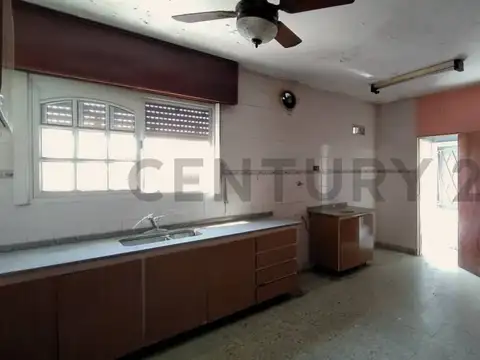 Depto Tipo Casa en Venta en Ezpeleta Este, USD 90.900