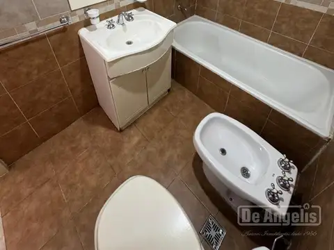Depto Tipo Casa 2 ambientes con 1 baño