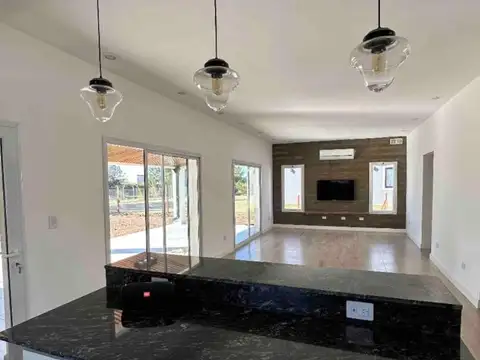 Casa en Venta en Canning, USD 240.000