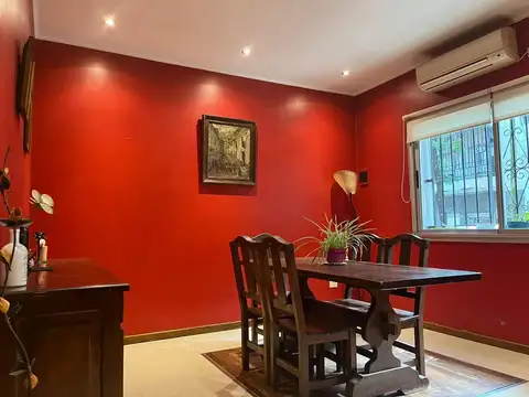 VENTA CASA 7 AMBIENTES CON AMPLIA TERRAZA - FLORES